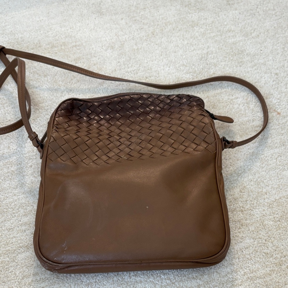 Elegant Brown Woven Leather Crossbody Bag - Picture 5 of 7